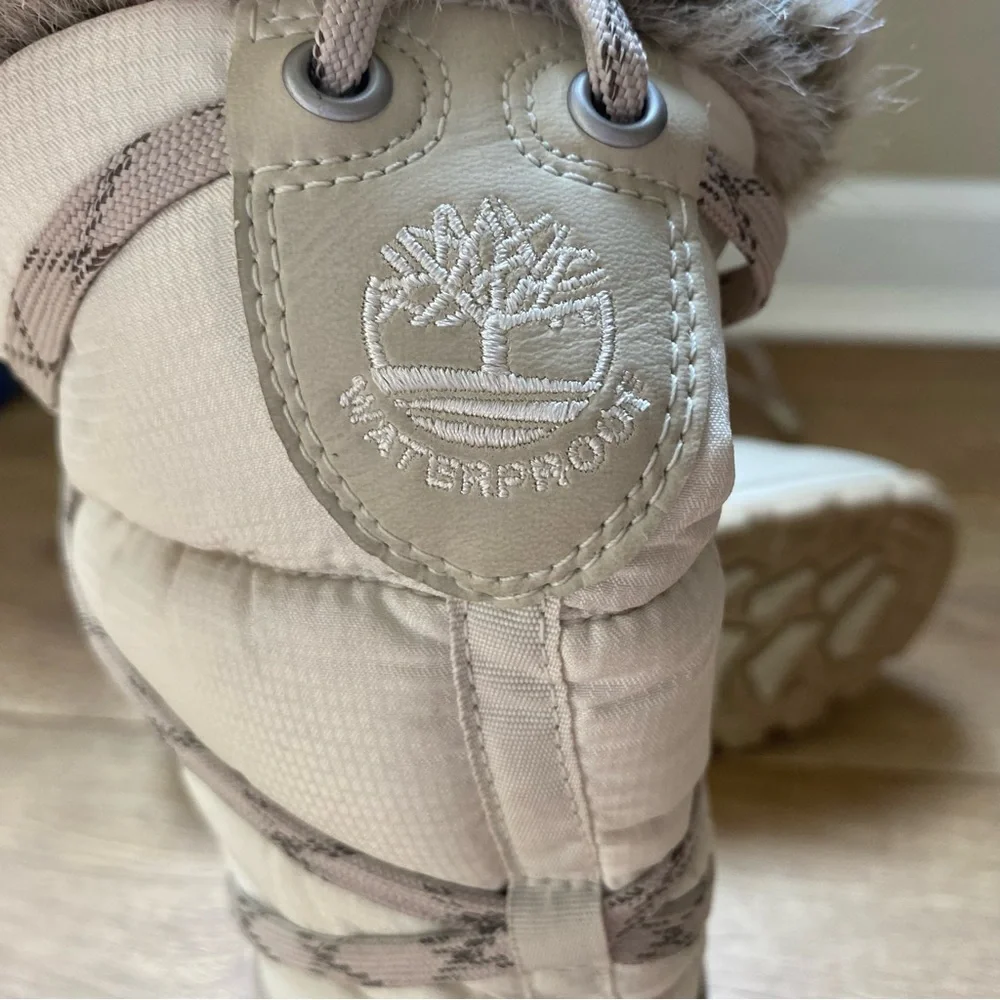 Timberland Chillberg Over the Chill Waterproof Boots Womens Size 6